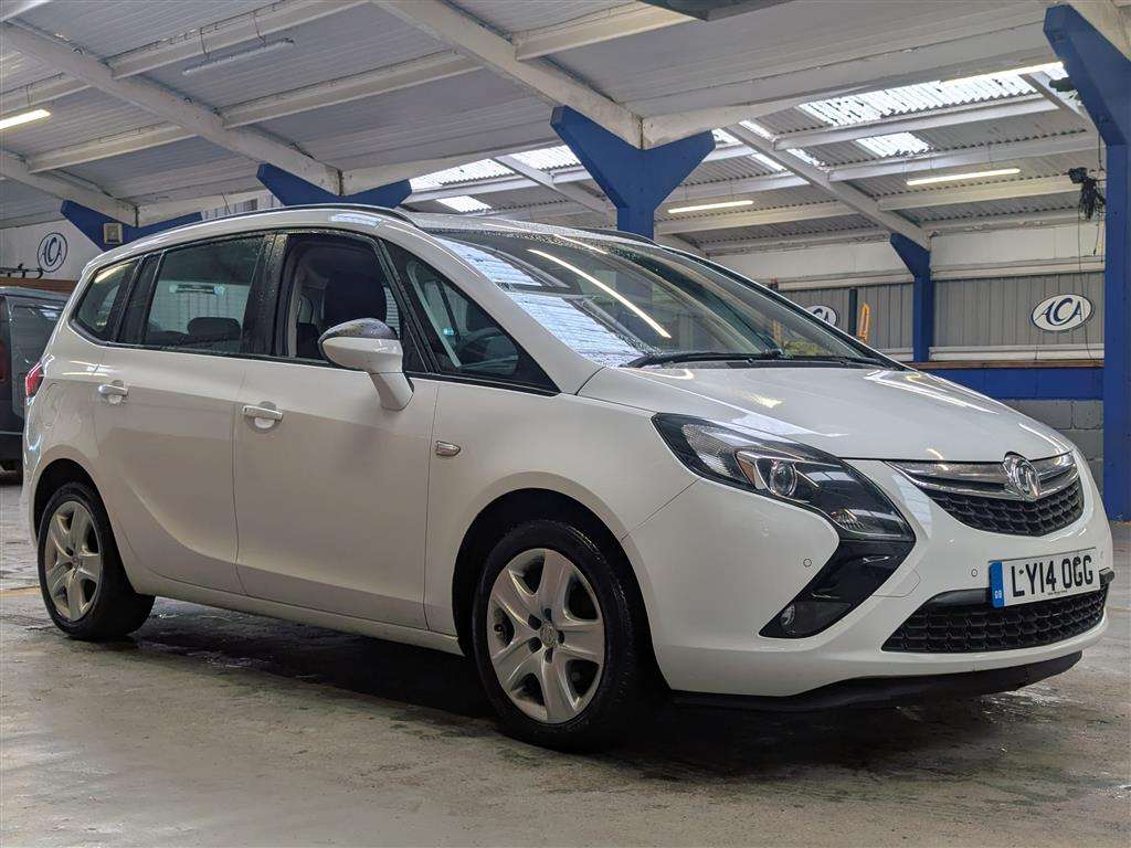 <p>2014 VAUXHALL ZAFIRA TOURER EXCLUSIV CD</p>