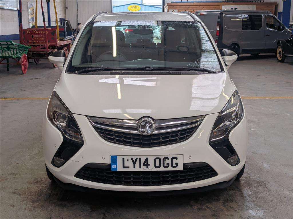 <p>2014 VAUXHALL ZAFIRA TOURER EXCLUSIV CD</p>