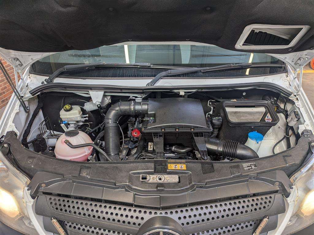 <p>2015 MERCEDES-BENZ SPRINTER 313 CDI</p>