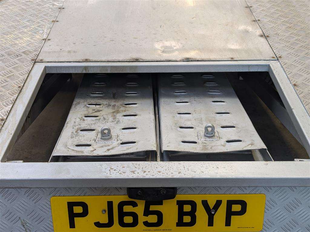 <p>2015 MERCEDES-BENZ SPRINTER 313 CDI</p>