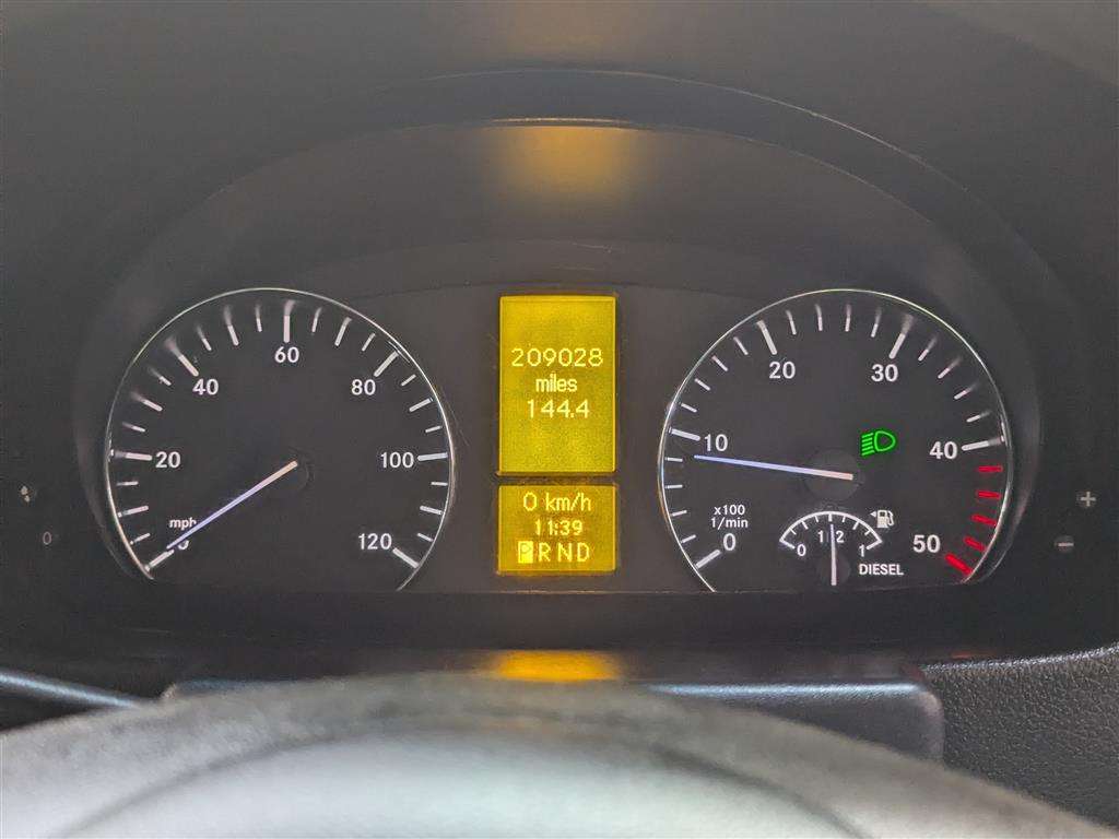 <p>2015 MERCEDES-BENZ SPRINTER 313 CDI</p>