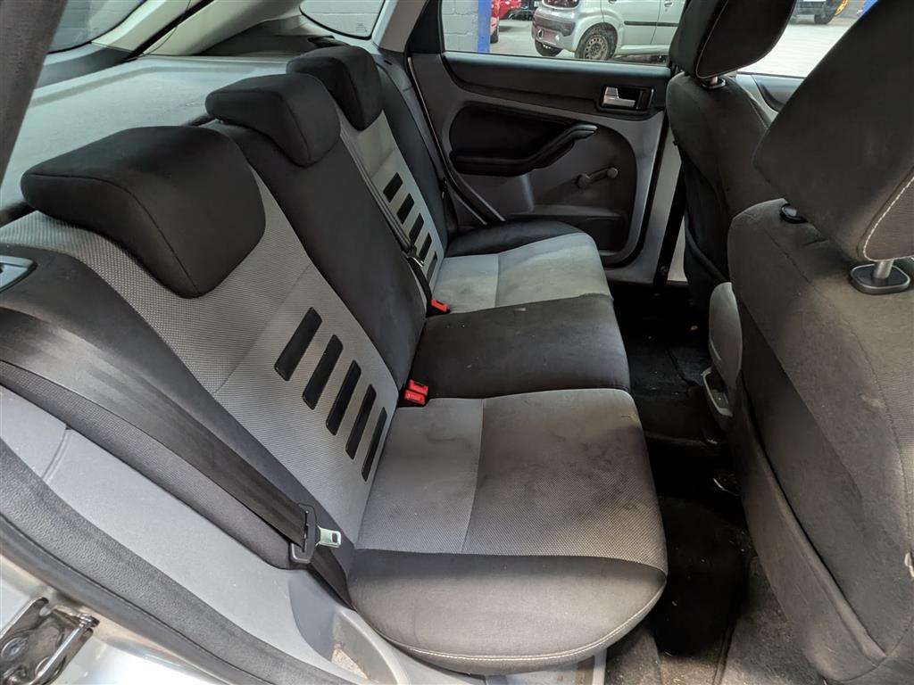 <p>2010 FORD FOCUS ZETEC 125</p>