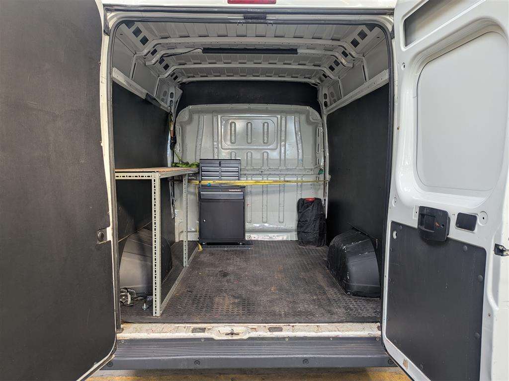 <p>2017 PEUGEOT BOXER 335 PRO L3H2 BLUE H RACE VAN</p>