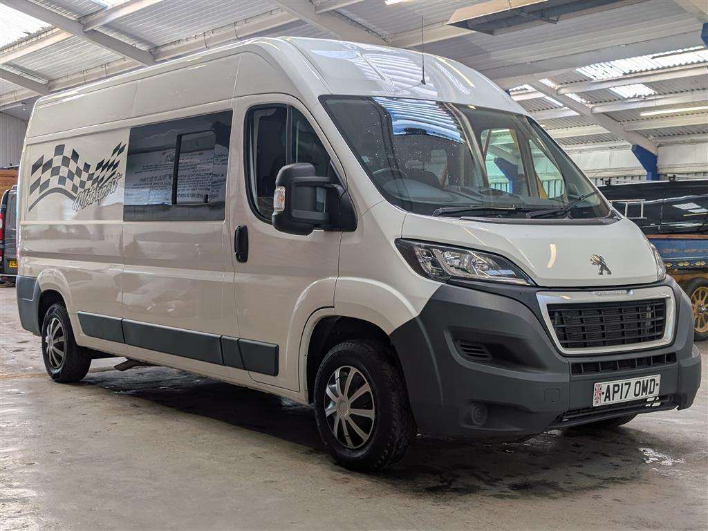 <p>2017 PEUGEOT BOXER 335 PRO L3H2 BLUE H RACE VAN</p>
