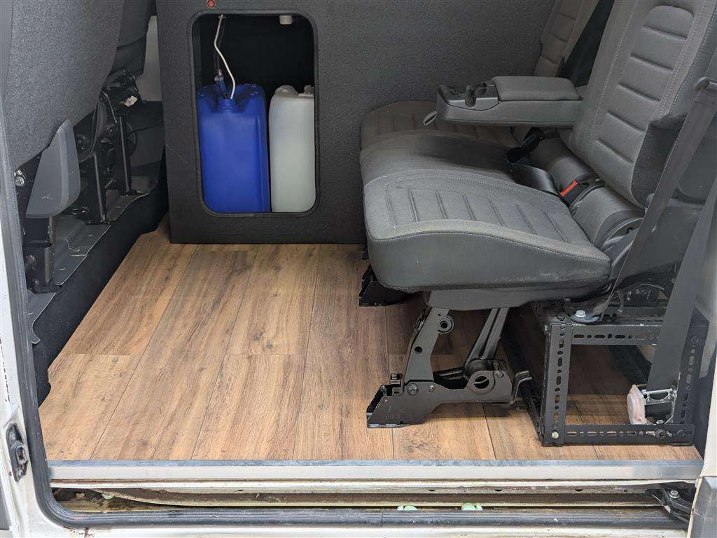 <p>2017 PEUGEOT BOXER 335 PRO L3H2 BLUE H RACE VAN</p>