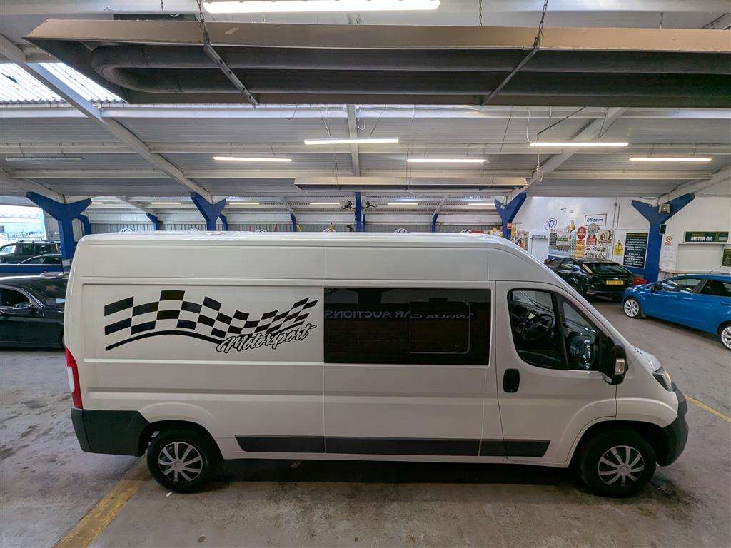 <p>2017 PEUGEOT BOXER 335 PRO L3H2 BLUE H RACE VAN</p>