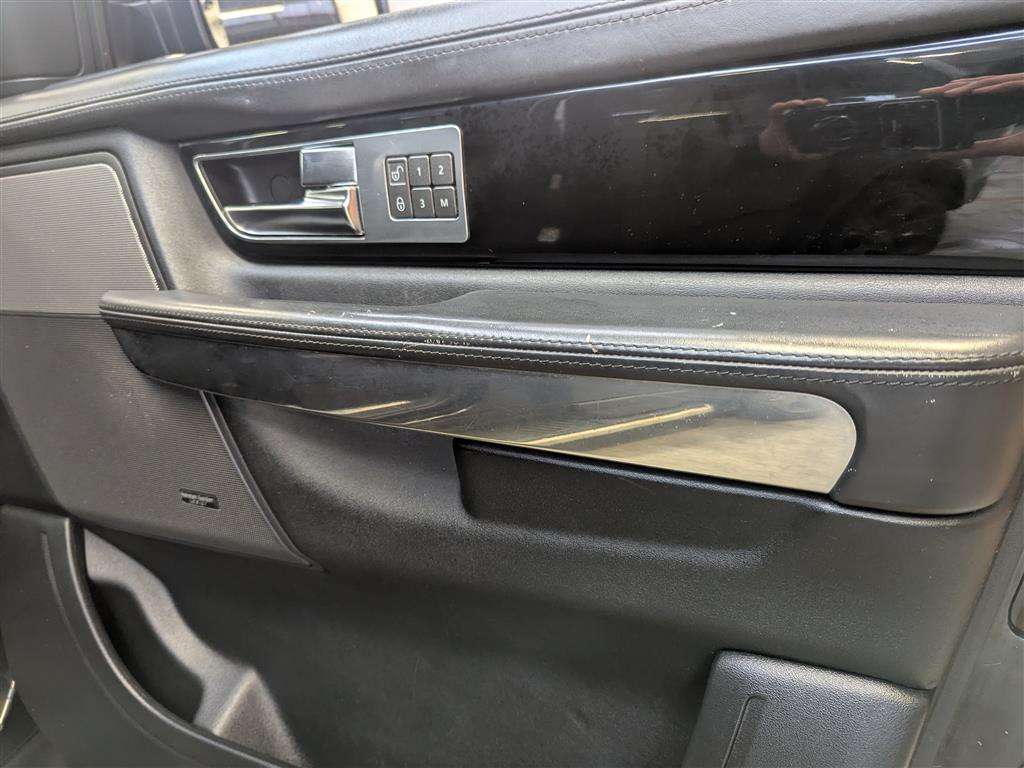 <p>2013 LAND ROVER R ROVER SPORT HSE BLACK S</p>