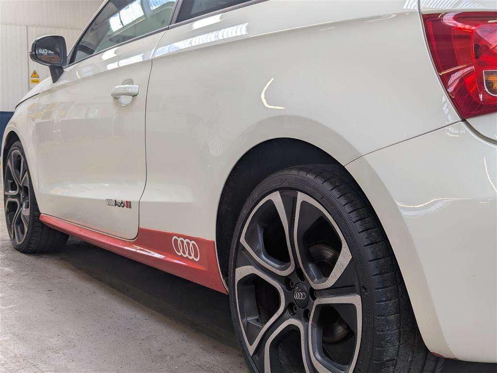 <p>2012 AUDI A1 COMPETITION LINE TDI</p>