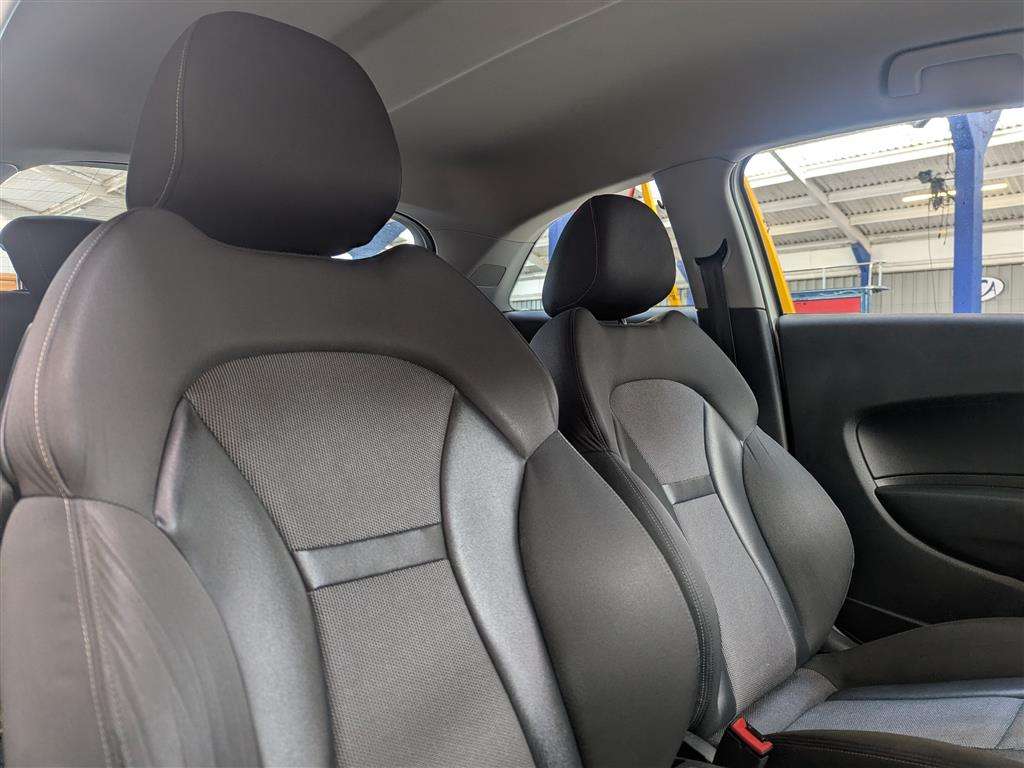 <p>2012 AUDI A1 COMPETITION LINE TDI</p>