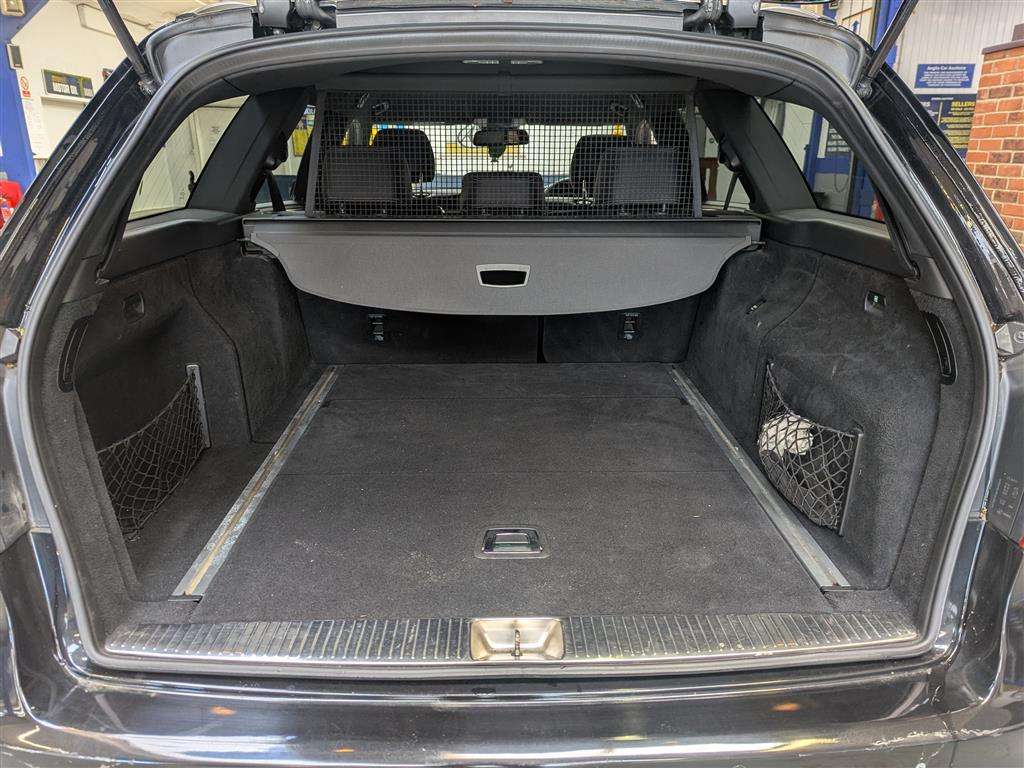 <p>2015 MERCEDES-BENZ E220 AMG NIGHT ED BLUETEC</p>