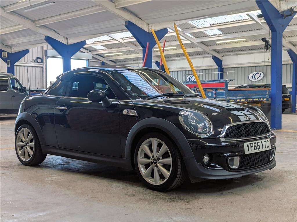 <p>2015 MINI COOPER SD</p>