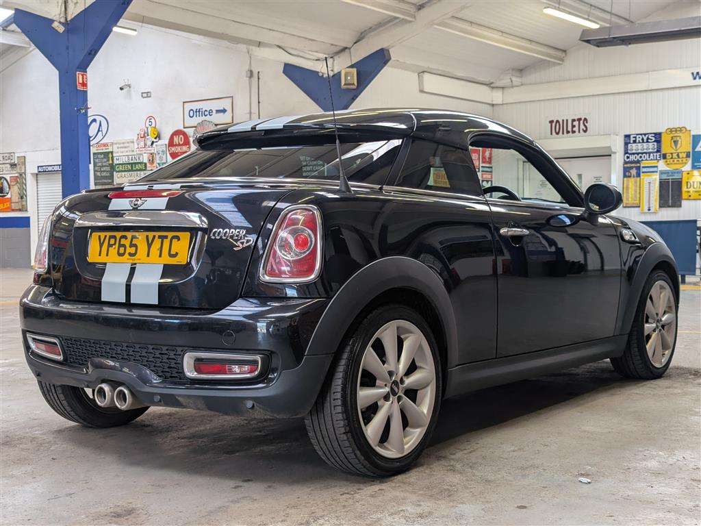 <p>2015 MINI COOPER SD</p>