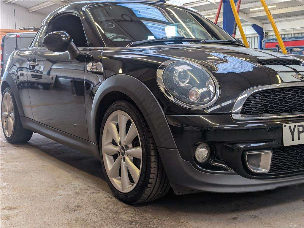 <p>2015 MINI COOPER SD</p>