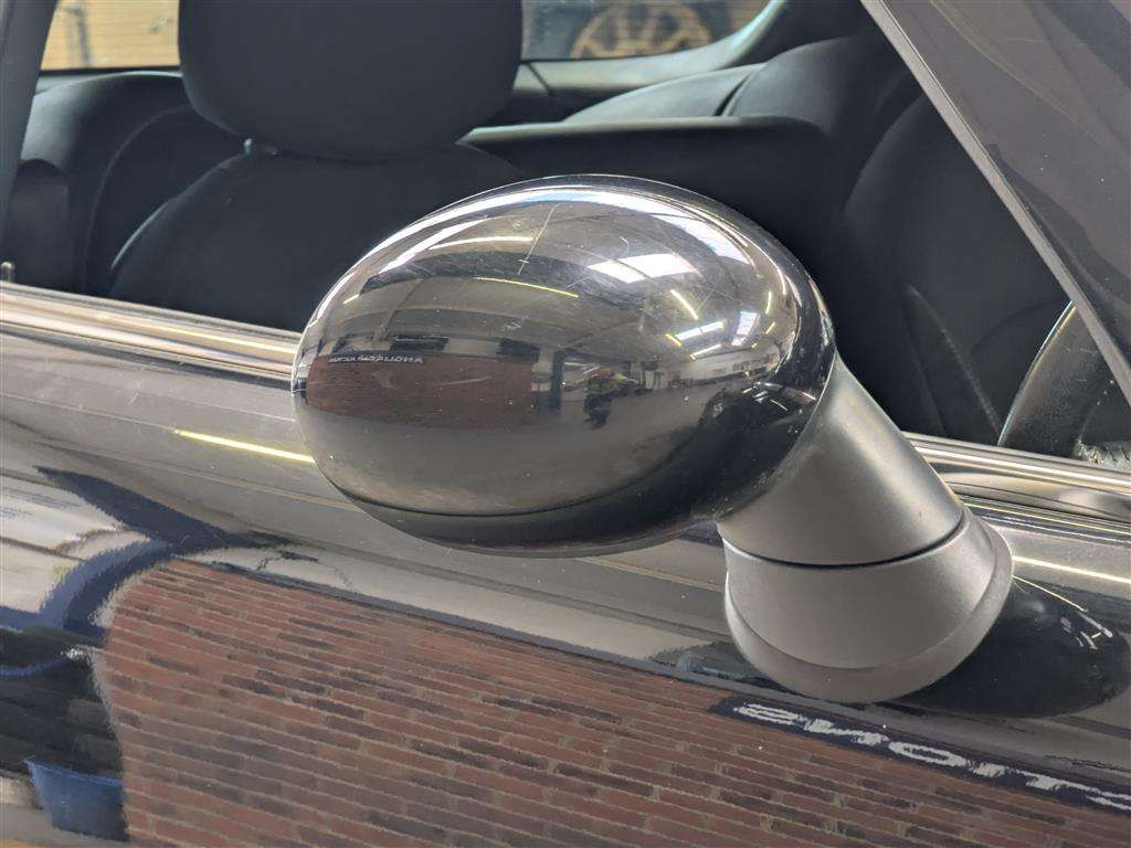 <p>2015 MINI COOPER SD</p>