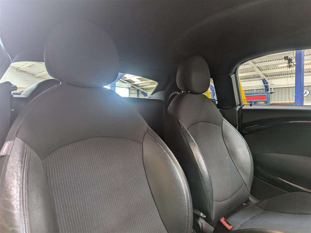 <p>2015 MINI COOPER SD</p>