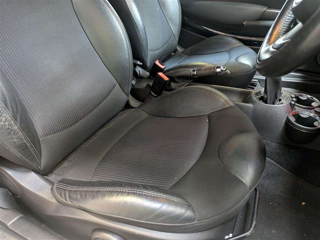 <p>2015 MINI COOPER SD</p>