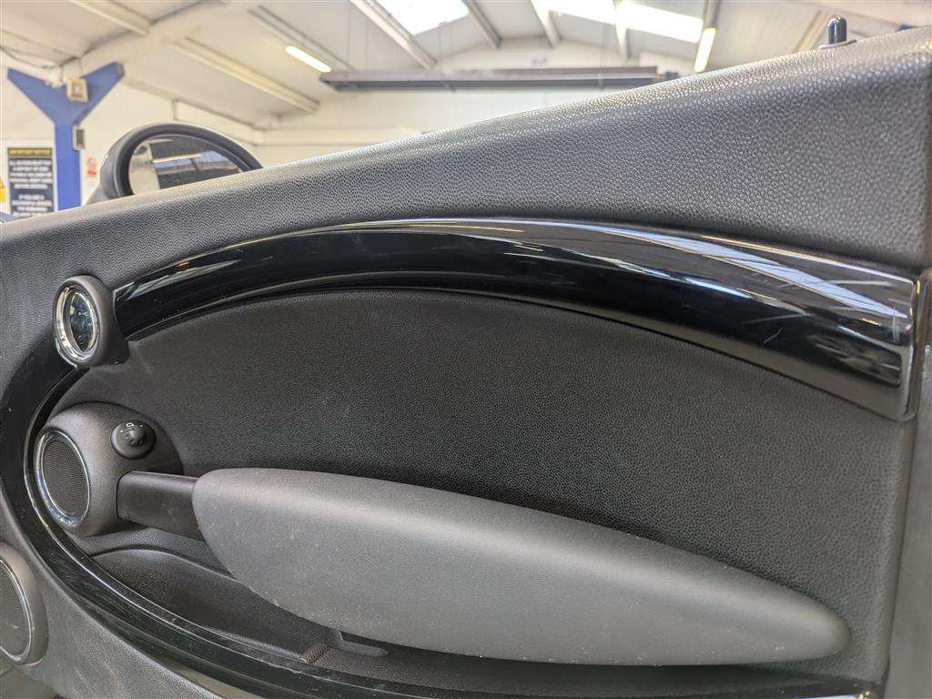 <p>2015 MINI COOPER SD</p>