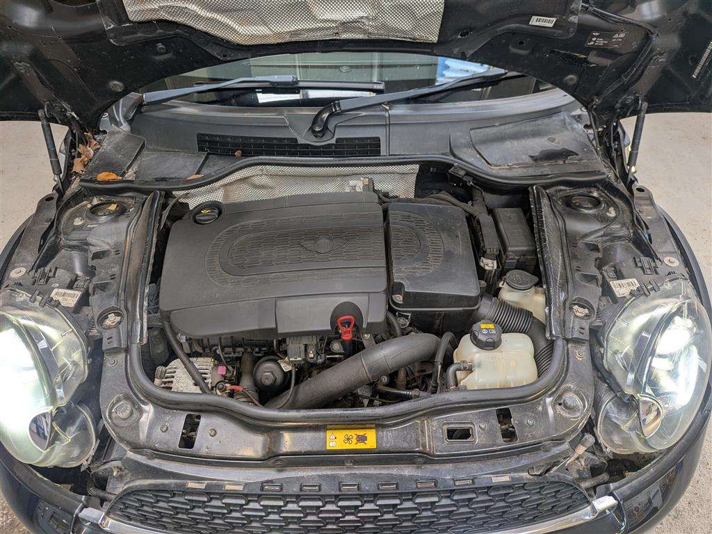 <p>2015 MINI COOPER SD</p>