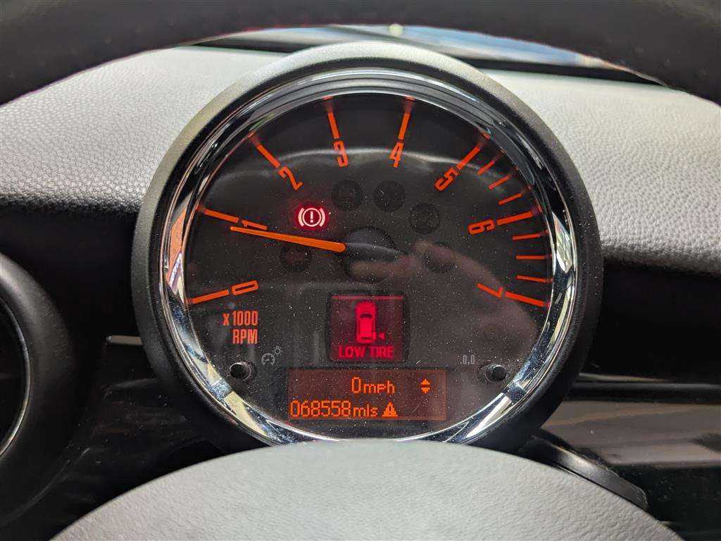 <p>2015 MINI COOPER SD</p>