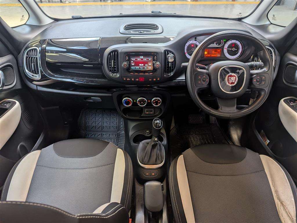 <p>2016 FIAT 500L TREKKING MULTIJET S-</p>