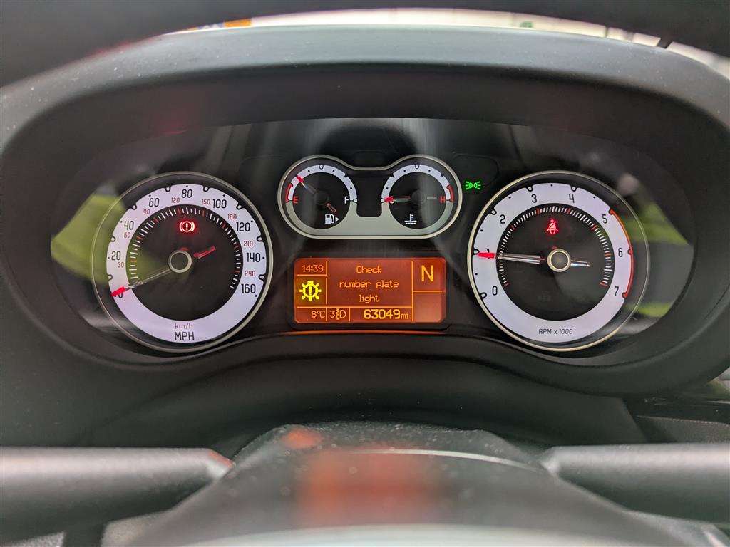 <p>2016 FIAT 500L TREKKING MULTIJET S-</p>