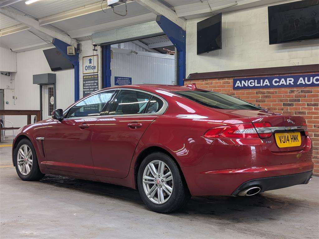 <p>2014 JAGUAR XF LUXURY V6 D AUTO</p>
