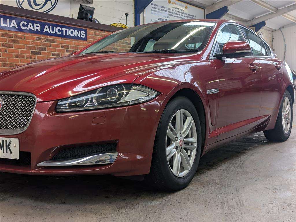 <p>2014 JAGUAR XF LUXURY V6 D AUTO</p>
