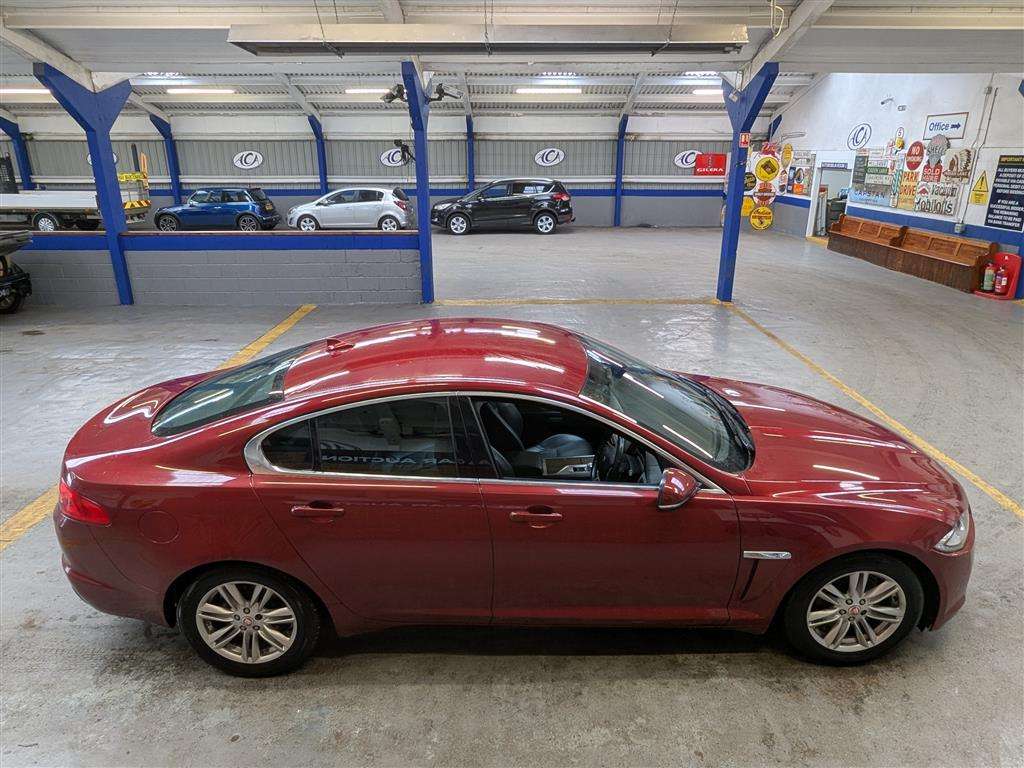<p>2014 JAGUAR XF LUXURY V6 D AUTO</p>