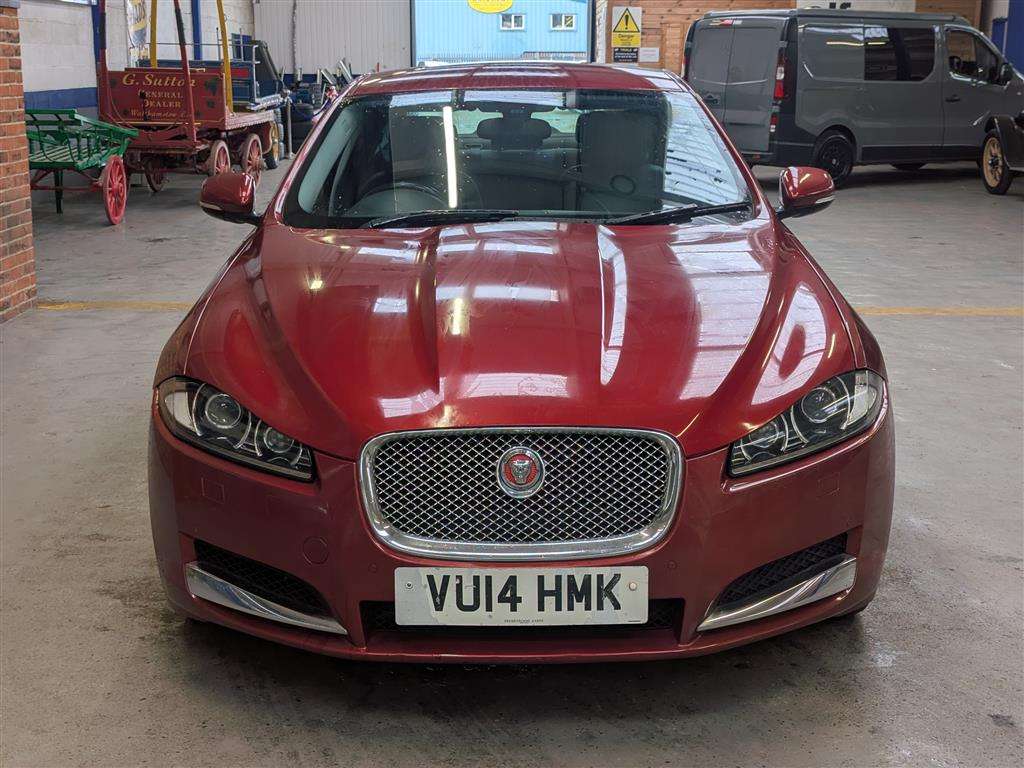 <p>2014 JAGUAR XF LUXURY V6 D AUTO</p>
