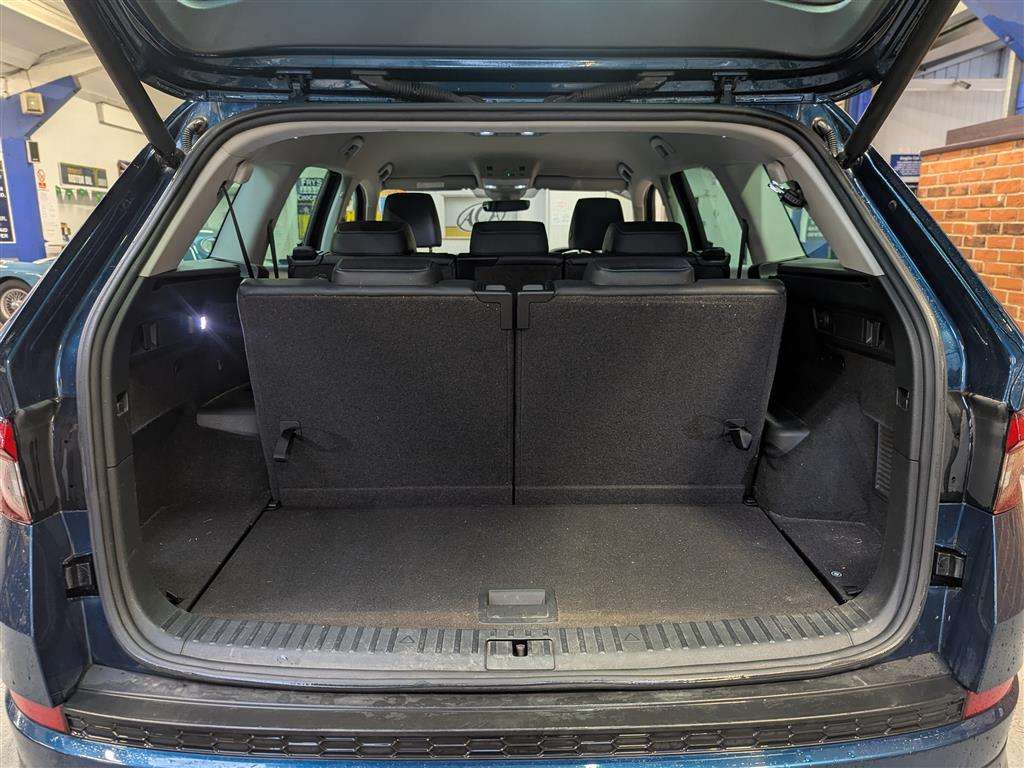 <p>2017 SKODA KODIAQ EDITION TDI SCR 4X</p>