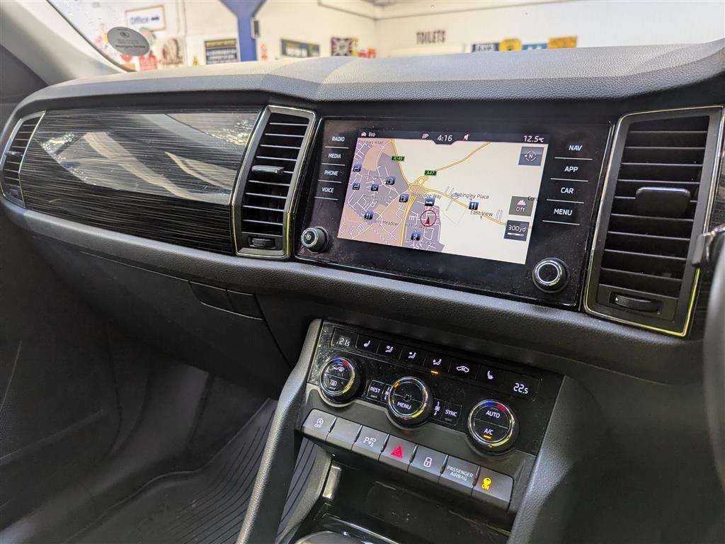 <p>2017 SKODA KODIAQ EDITION TDI SCR 4X</p>