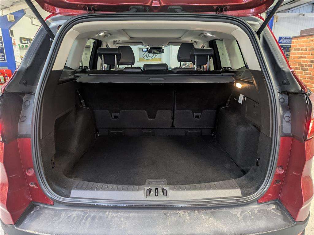 <p>2017 FORD KUGA TITANIUM TDCI 4X4 AU</p>