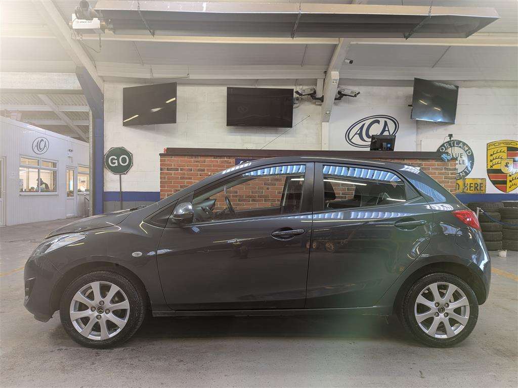 <p>2014 MAZDA 2 TS2</p>