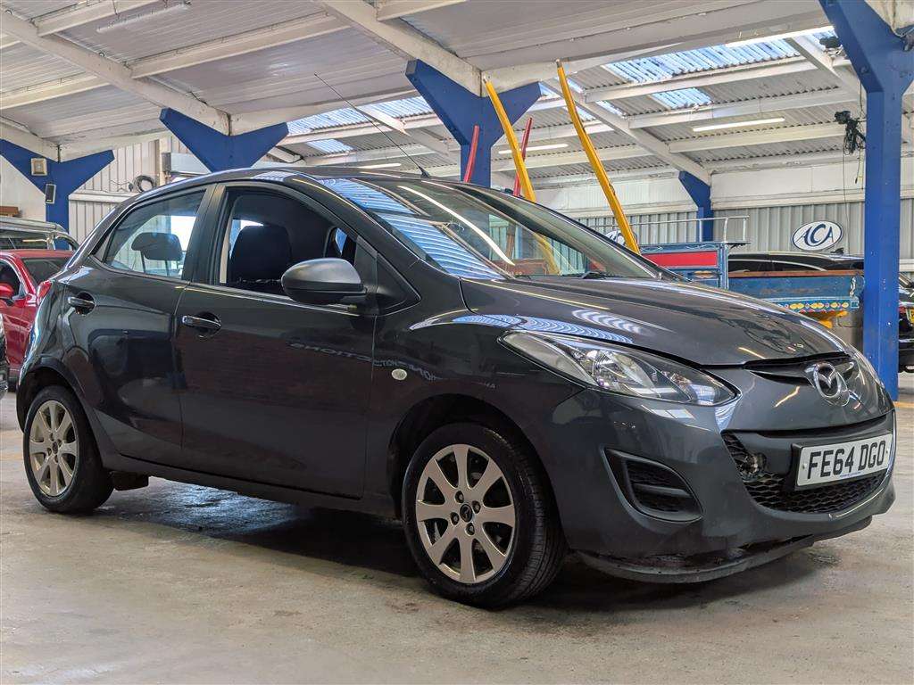 <p>2014 MAZDA 2 TS2</p>