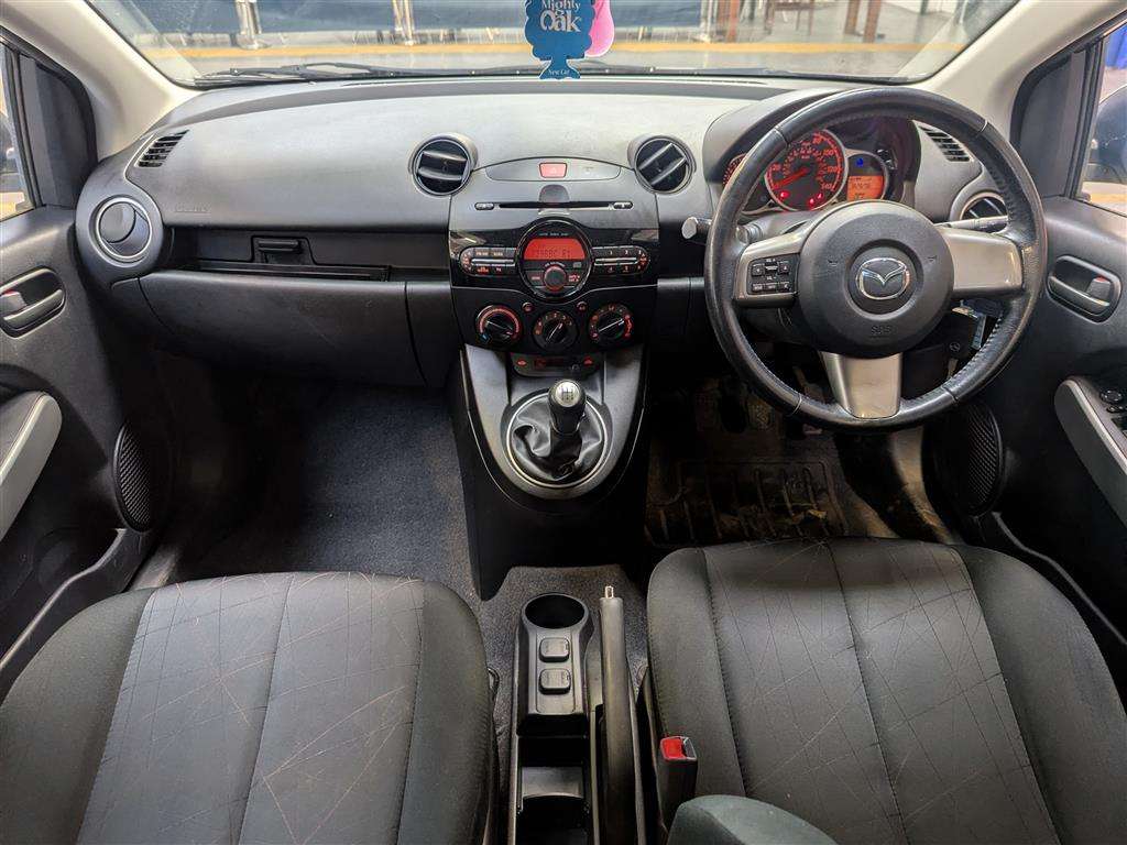 <p>2014 MAZDA 2 TS2</p>
