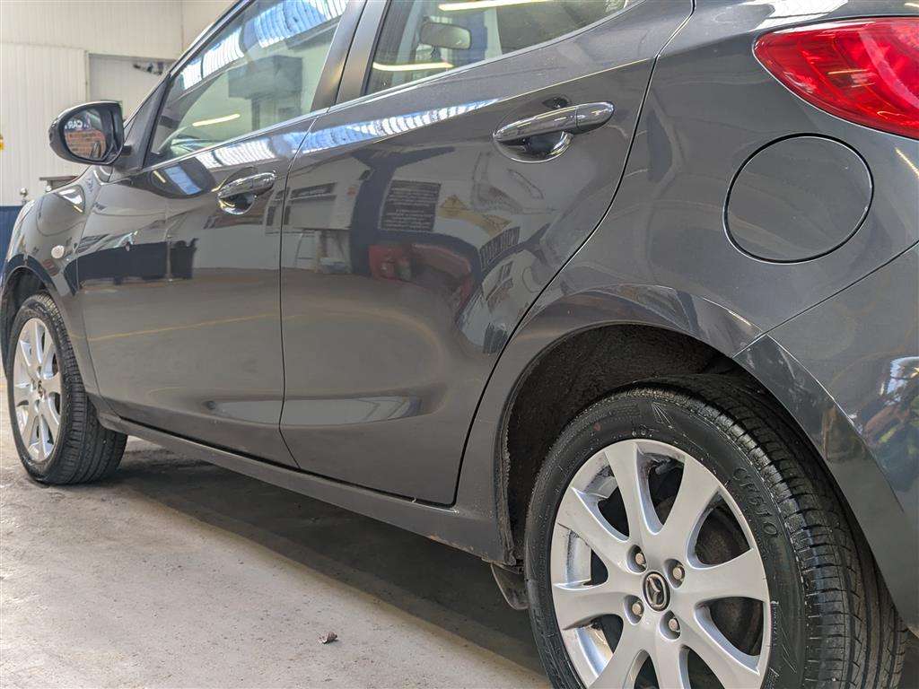 <p>2014 MAZDA 2 TS2</p>