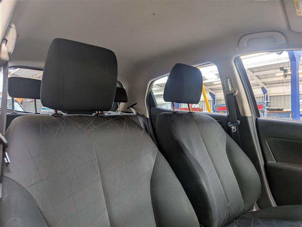 <p>2014 MAZDA 2 TS2</p>