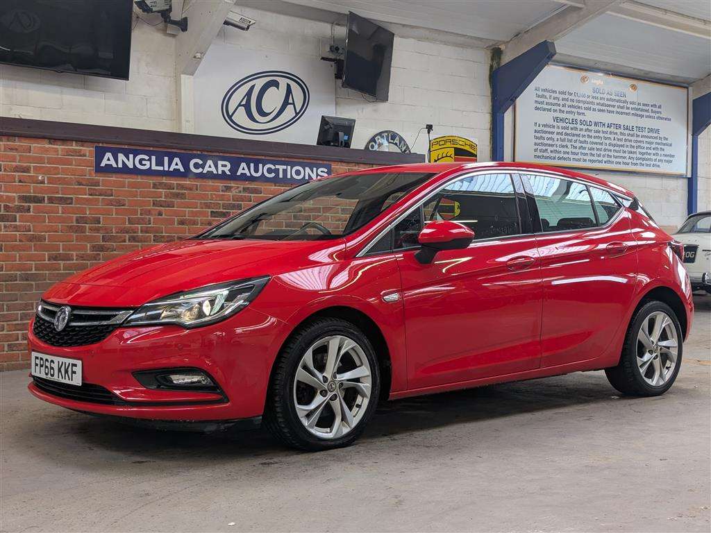 <p>2016 VAUXHALL ASTRA SRI NAV CDTI S/S</p>