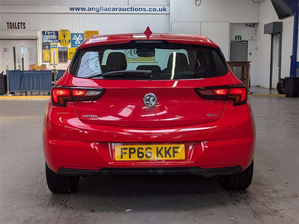 <p>2016 VAUXHALL ASTRA SRI NAV CDTI S/S</p>