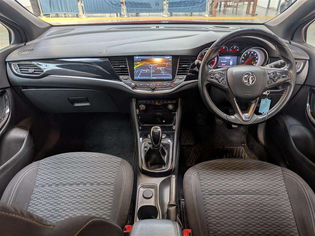 <p>2016 VAUXHALL ASTRA SRI NAV CDTI S/S</p>
