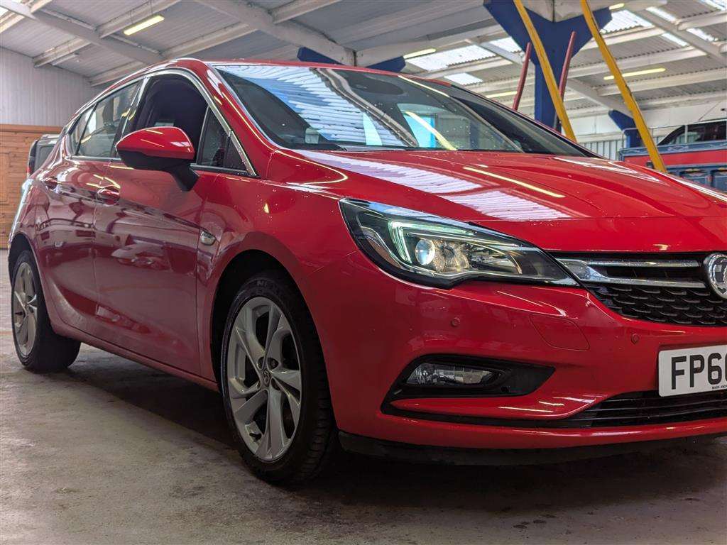 <p>2016 VAUXHALL ASTRA SRI NAV CDTI S/S</p>
