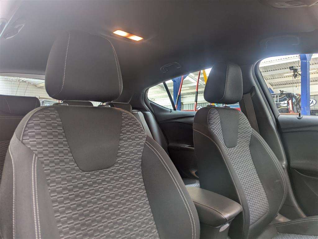 <p>2016 VAUXHALL ASTRA SRI NAV CDTI S/S</p>