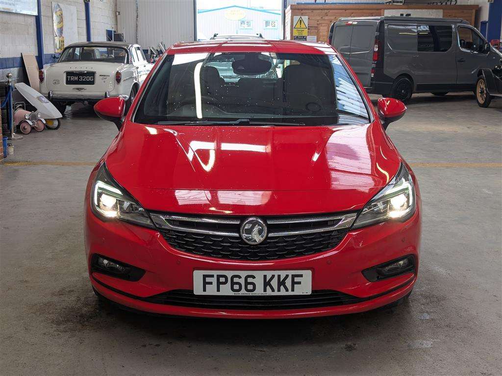 <p>2016 VAUXHALL ASTRA SRI NAV CDTI S/S</p>
