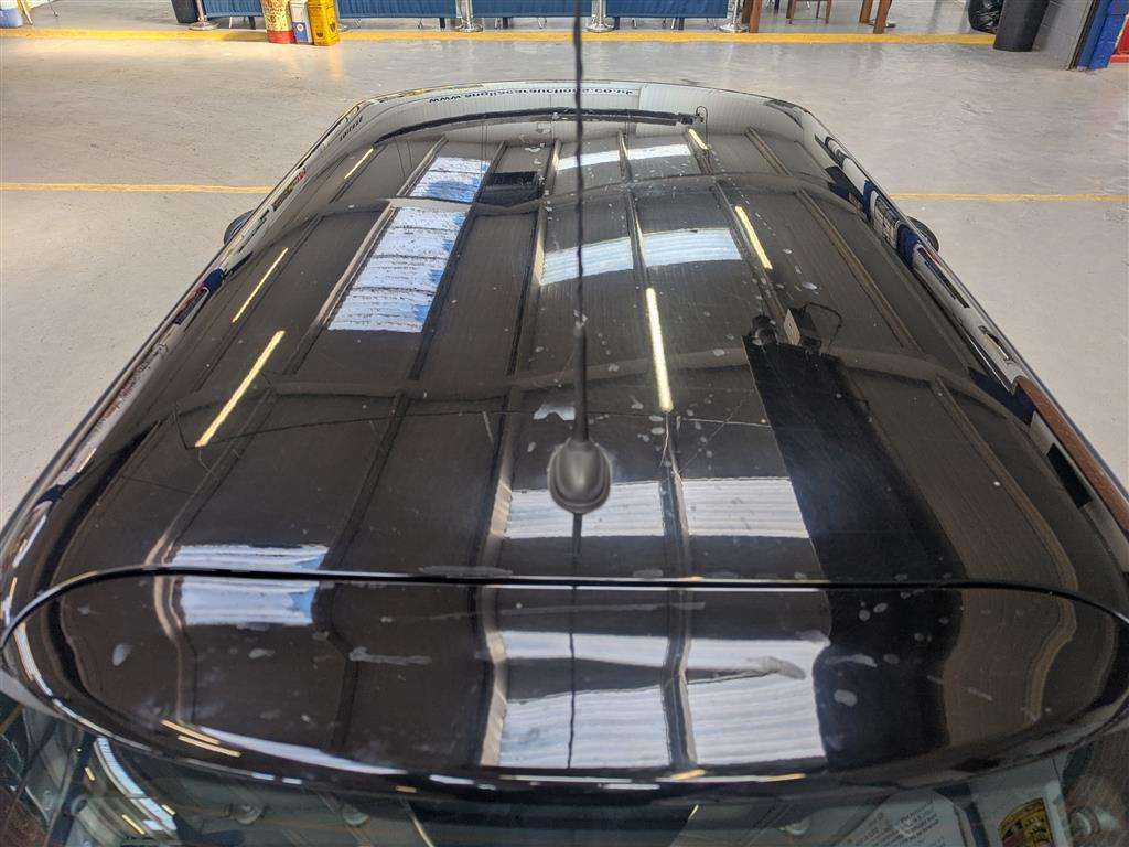 <p>2010 MINI COOPER GRAPHITE</p>