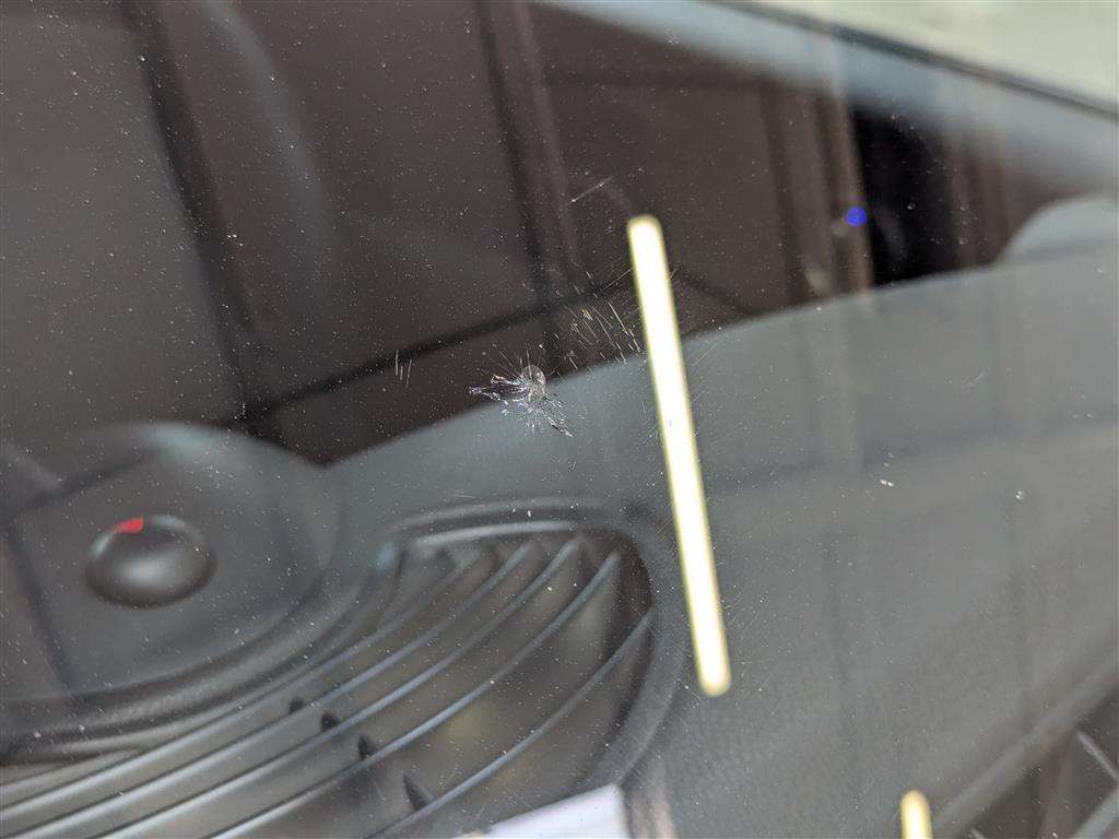 <p>2010 MINI COOPER GRAPHITE</p>