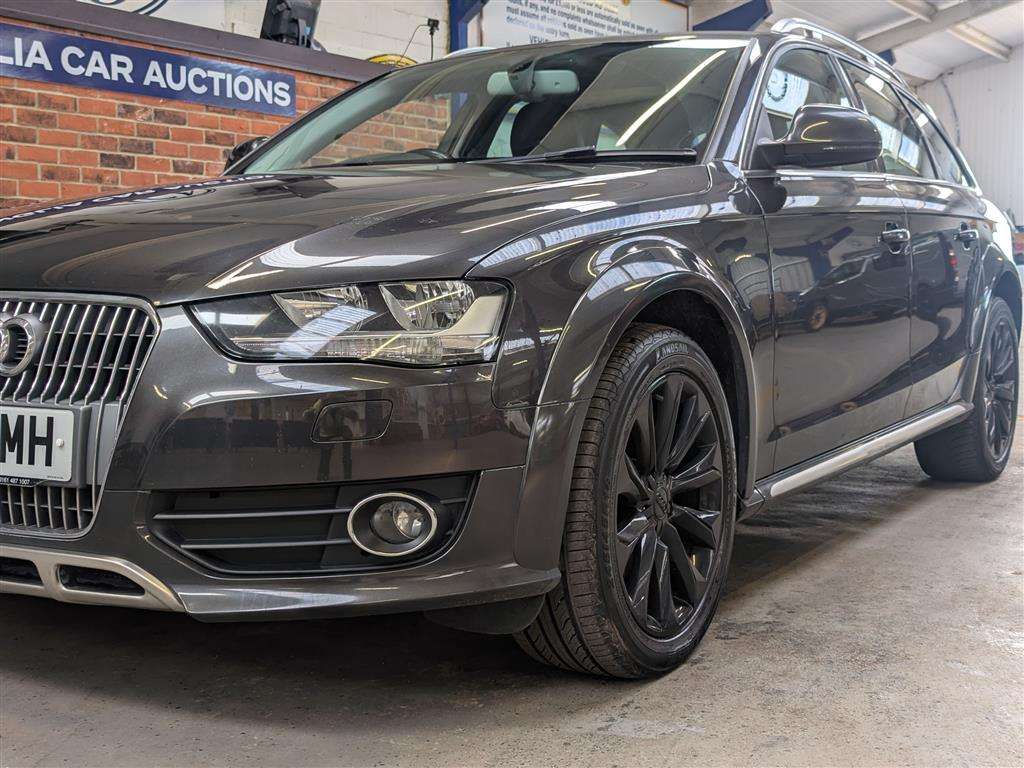 <p>2012 AUDI A4 ALLROAD TDI QUATTRO AUTO</p>