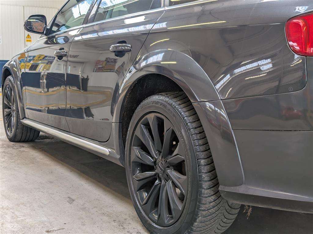 <p>2012 AUDI A4 ALLROAD TDI QUATTRO AUTO</p>