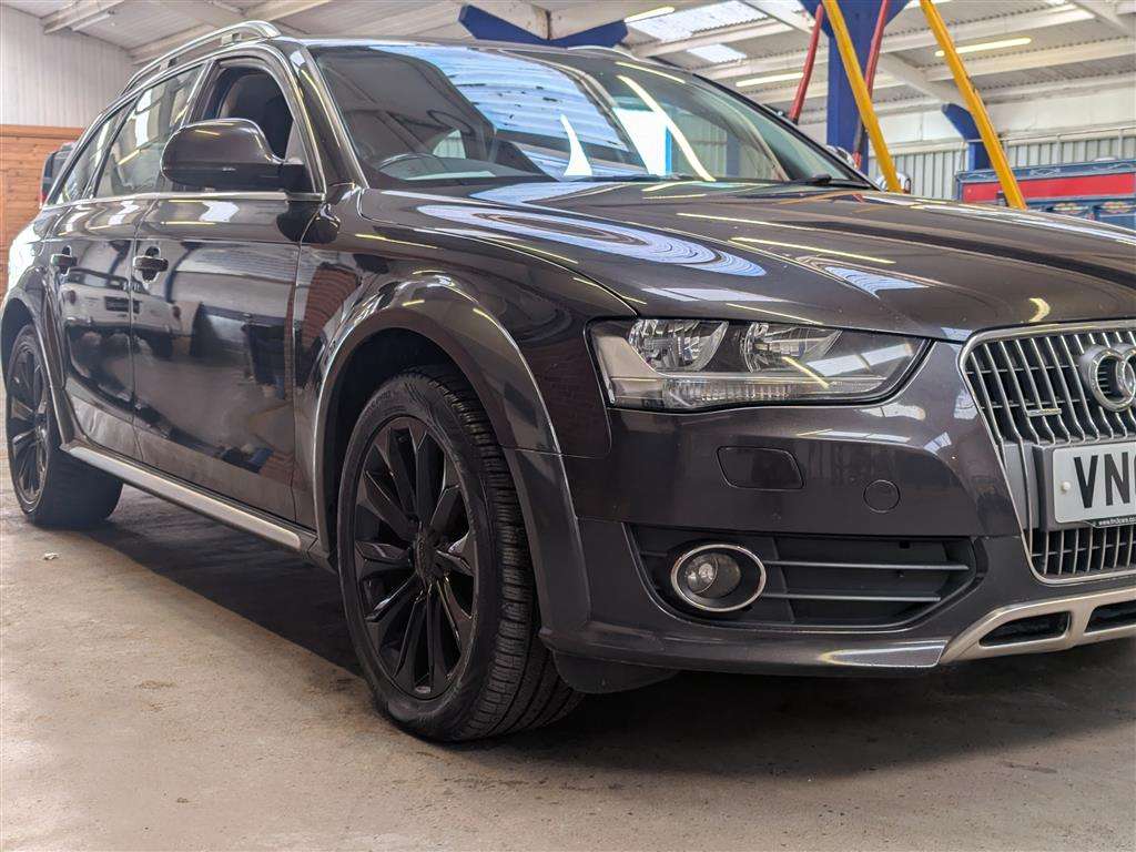 <p>2012 AUDI A4 ALLROAD TDI QUATTRO AUTO</p>