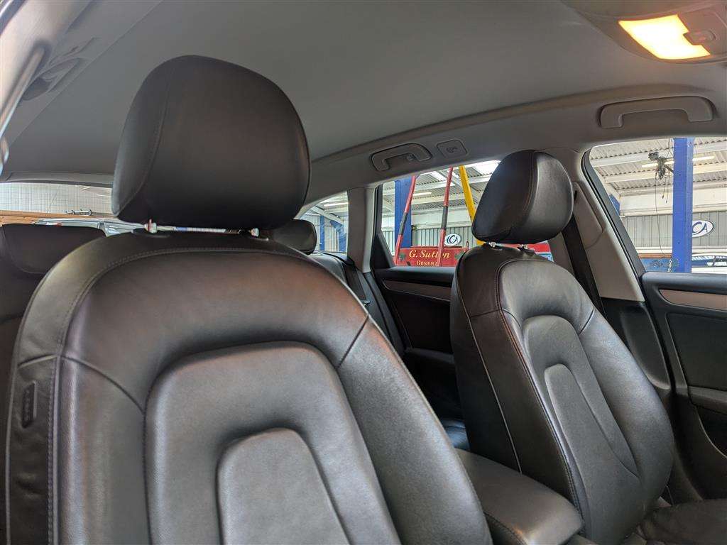 <p>2012 AUDI A4 ALLROAD TDI QUATTRO AUTO</p>