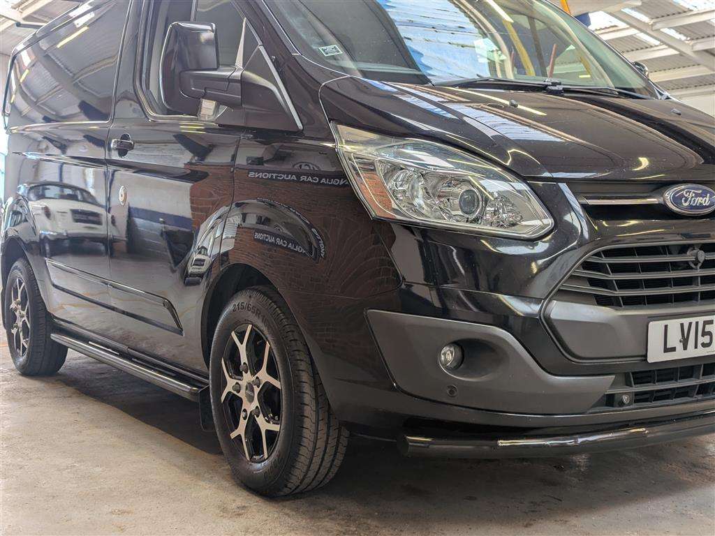 <p>2015 FORD TRANSIT CUSTOM 270 LTD E-</p>